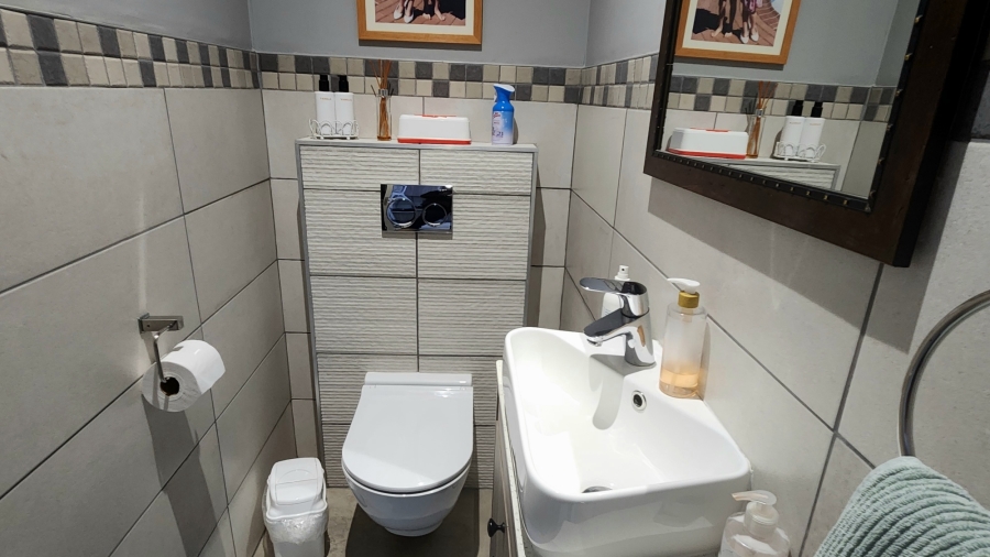 3 Bedroom Property for Sale in Monte Christo Western Cape